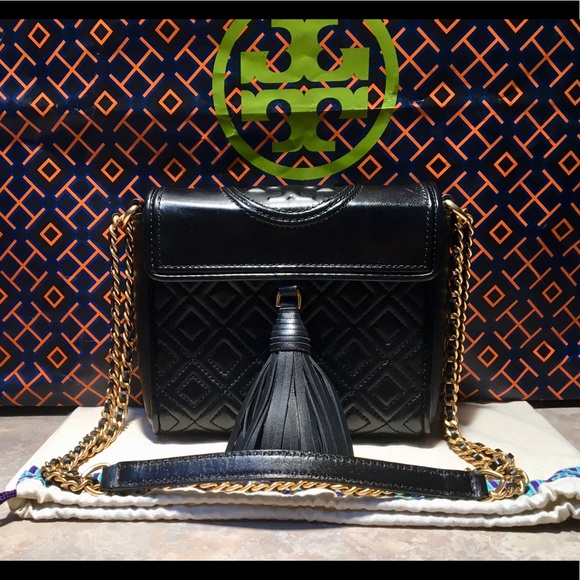 Tory Burch Handbags - Tory Burch Quilted Fleming Box Crossbody Bag
